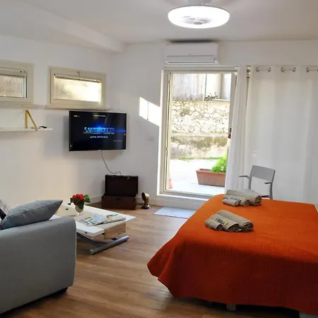 Apartment Studio Flat Gizia *